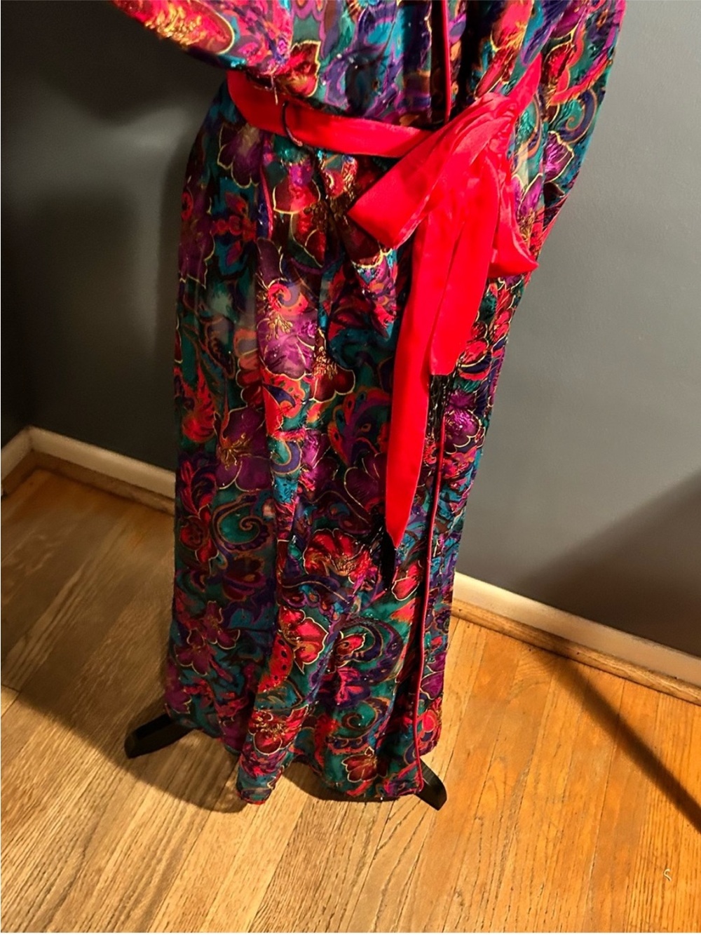 VS Vibrant Multicolor Floral Satin Robe - Picture 8 of 14